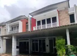Rumah Cluster Palm Summarecon Bekasi Lebar 7 Sudah Renov