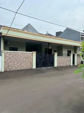 Di Jual Rumah Rapih dan Siap Huni, di Regensi Melati Mas.
