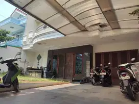 Dijual Rumah Pik Hitung Tanah uk 305 sqm Rapi dan Terawat di Jakut