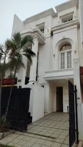 Dijual Rumah Mewah Pondok Indah American Classic Style