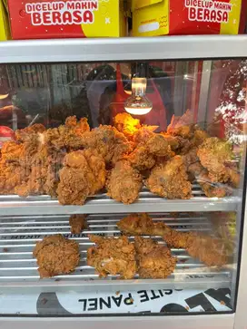 DICARI PEGAWAI WANITA OTLET FRIED CHIKEN
