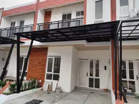 Rumah 2 lantai bagus dekat pintu exit tol