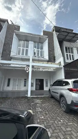 DIJUALTOWNHOUSE Jl. Lorong 14C  Glugur - Yos Sudarso Dekat bank BNI