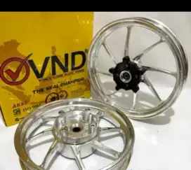 PCX 160 velg VND ak88 chrome sepaket dengan ban maxxis victra