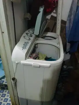 Mesin cuci 2 tabung merk sharp 7kg
