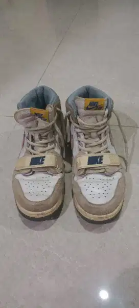 sepatu Nike Air Jordan 1 High banyak legacy