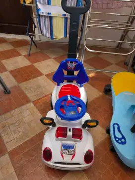 Mobil mobilan anak