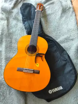 Gitar original Yamaha CG102 istimewa lengkap membahagiakan