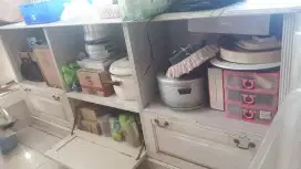 Lemari jadul bufet kayu kuat barkas barang bekas