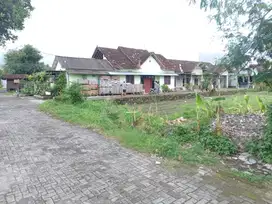 Tanah Hook Dijual di Kadirojo Utara Bandara Adisucipto Jalan Solo