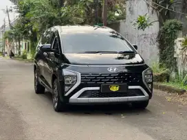 Hyundai Stargazer Prime AT Captain Seat 2022 Hitam  NEGO SAMPE JADI
