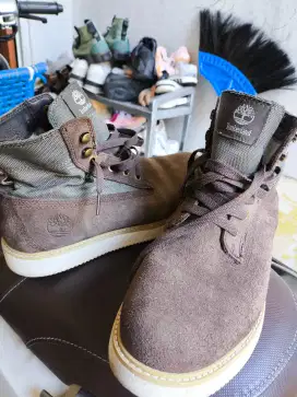 Sepatu Timberland x Madness