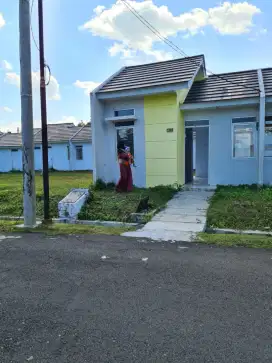 DIJUAL RUMAH MURAH DALAM CLUSTER POSISI HOOK LUAS SIAP HUNI