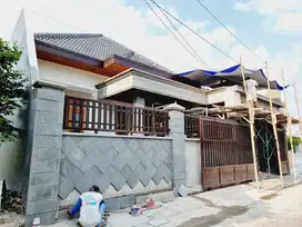 Rumah Mewah 280m² Gress Garasi 4 Finishing Solo Kota