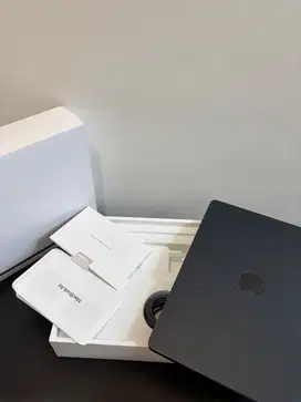 Macbook Air M3 Garansi Ibox Fullset Like New