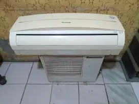 AC second setengah PK merk Panasonic