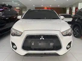 Mitsubshi Outlander 2014 PX 2.0 super istimewa