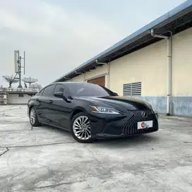 (11 rb km) Lexus ES250 2020 LIKE NEW