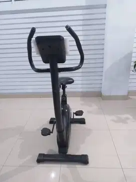 Jual murah sampai deal Sepeda statis bekas pakai.