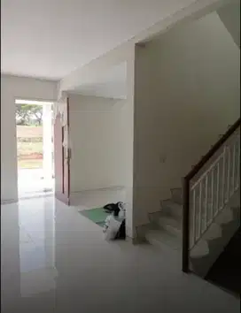 Dijual Cepat Rumah Baru Tingkat 2 Lantai Siap Pakai Di Perum Bsb City