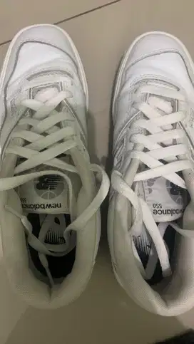 jual cepat! ori footlocker nb 550