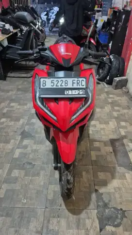 Vario 125new key les 2023. km  19.000 an