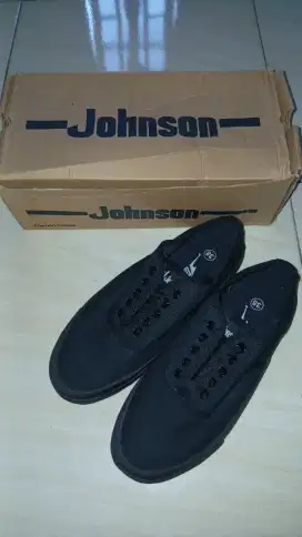 Sepatu Sekolah Johnson