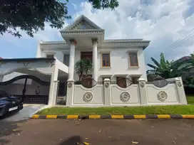 Dijual Rumah Mewah 2,5 Lantai di Puspitaloka BSD, Tangerang Selatan