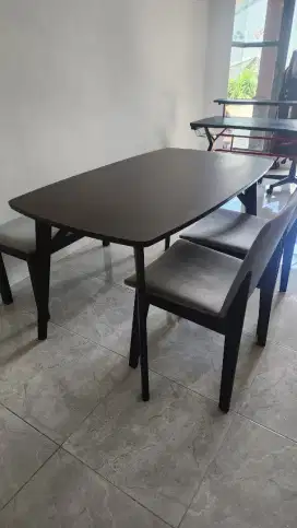 Di Jual Set Meja Makan Ori Informa,1 Meja,2 Kursi,1 Bench,Hrg 3,2 Jt