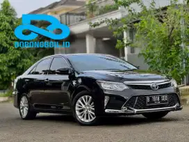 Toyota Camry 2.5 V Hybrid Matic A/T 2017 Hitam
