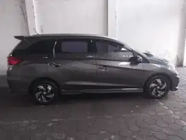 Honda mobilio rs AT