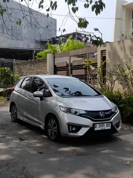 Jazz rs metic tahun 2015 low km 58rb antik