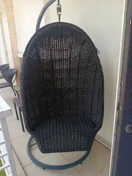 AYUNAN ROTAN RANGKA BESI