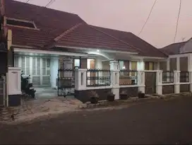 Jual Rumah seadanya  Tanah Luas Pamulang Tangerang selatan