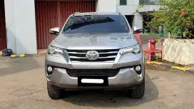 Toyota fortuner vrz diesel 2017 silver cash kredit proses bisa