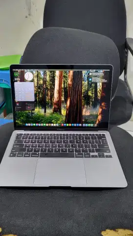 Macbook Air M1 ssd 256gb ibox
