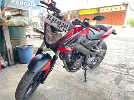 Kawasaki x Pulsar NS 200