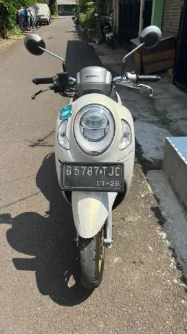 Honda Scoopy Prestige White 2021