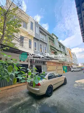 Ruko tepat untuk kantor / Les di jl Raya Hankam, Pondok Melati