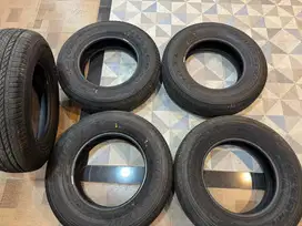 Ban Bridgestone Dueler H/L 195/80 R15 Bekas