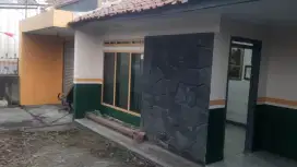 RUMAH DIJUAL / DIKONTRAKAN