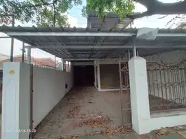 Cibaduyut Lama Dijual Rumah semi ruko 3 Lantai Lokasi Strategis