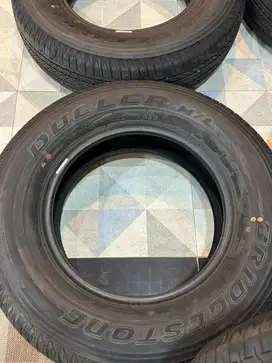 Ban Bridgestone Dueler H/L 195/80 R15 Bekas