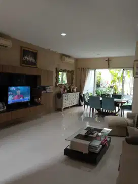 Rumah 2 Lantai Furnished dalam Cluster JGC, Cakung, Jakarta Timur