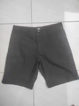 Jual celana pendek H&M original