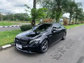 Mercedes-Benz C300 2019 Bensin