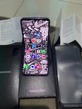 Samsung z Flip 4 8/128 5G
