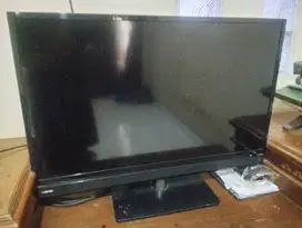 LCD TV 32 INCH TOSHIBA REGZA 32P1400VJ