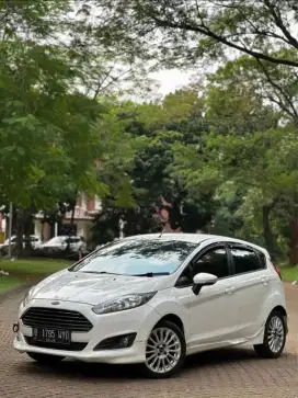 Ford Fiesta Facelift AT 2013