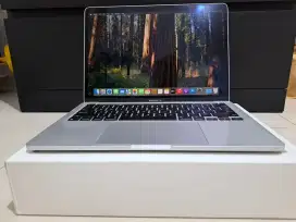 MacBook Pro M2 2022 13 inch